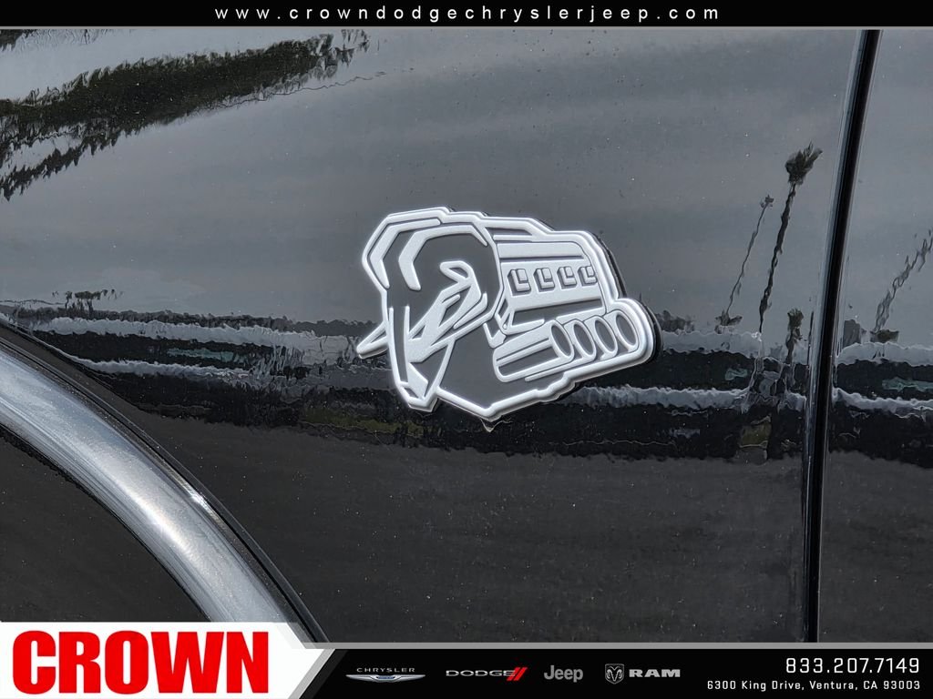 New 2026 Diamond Black Crystal Pearl-Coat Exterior Paint RAM Laramie image 10