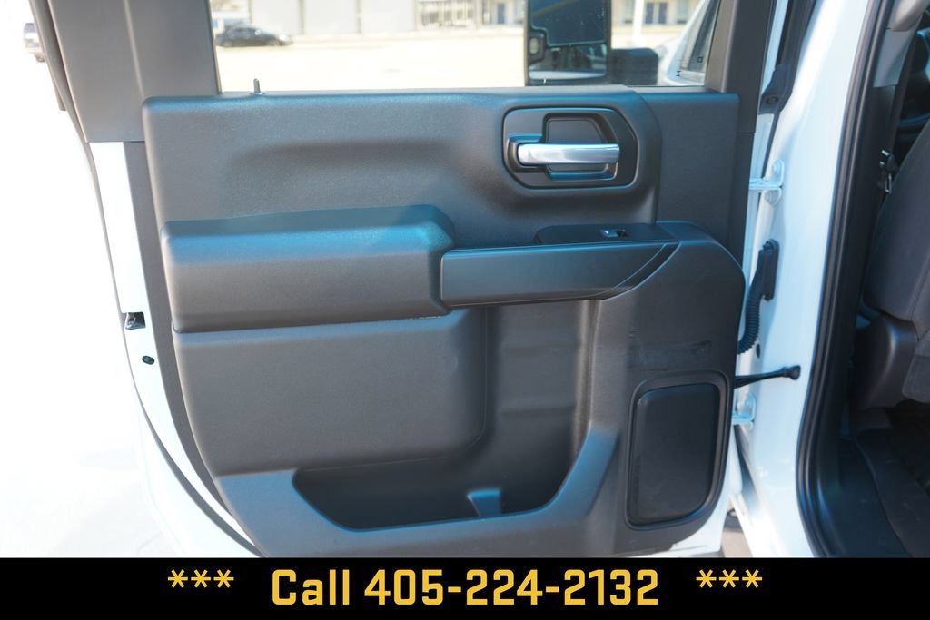 Used 2025 Summit White Chevrolet Custom image 27