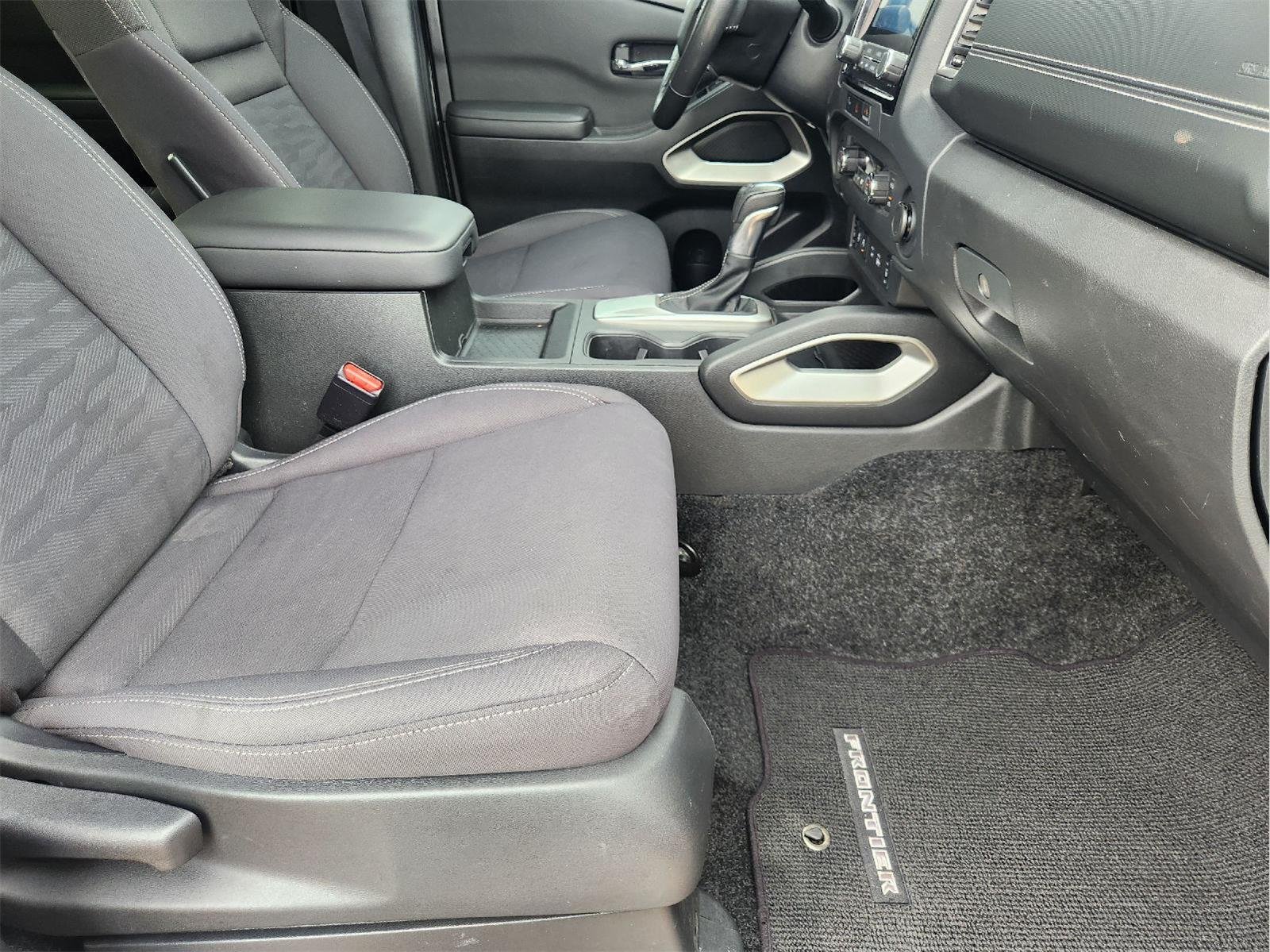 2024 Nissan Frontier photo 14 of 33
