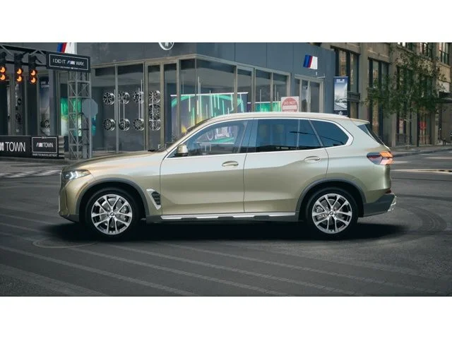 Used 2026 Manhattan Green Metallic BMW xDrive40i image 4