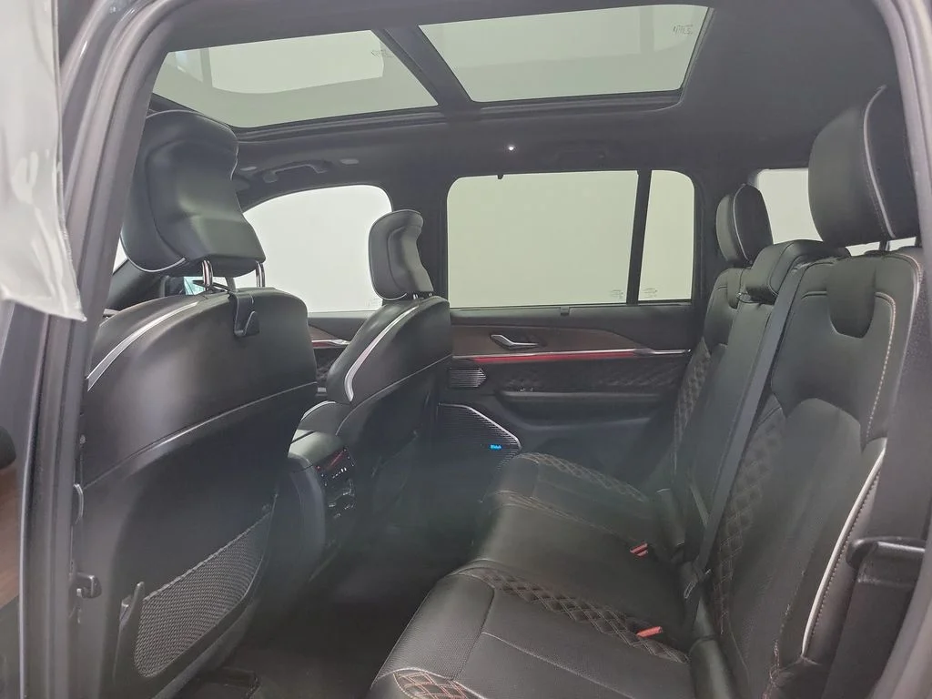 Certified Used 2022 Gray Jeep Summit 4xe image 31