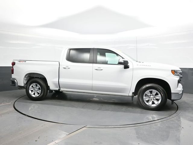 Used 2023 White Chevrolet LT image 8