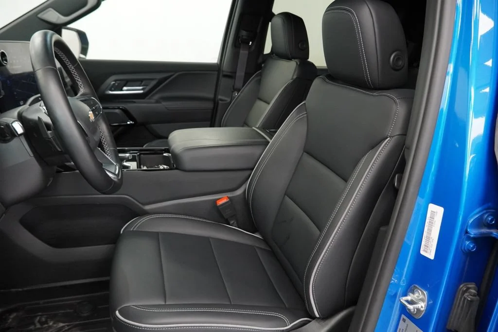 New 2026 Riptide Blue Metallic Chevrolet LT - Extended Range image 6