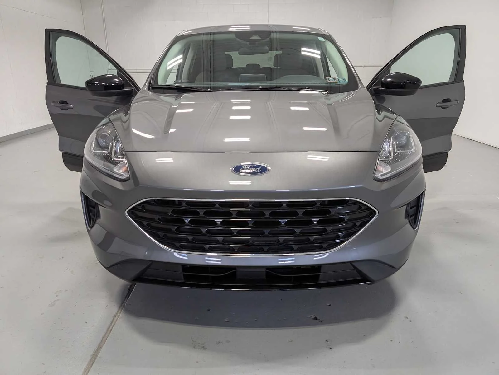 Used 2022 Carbonized Gray Metallic Ford SE image 15