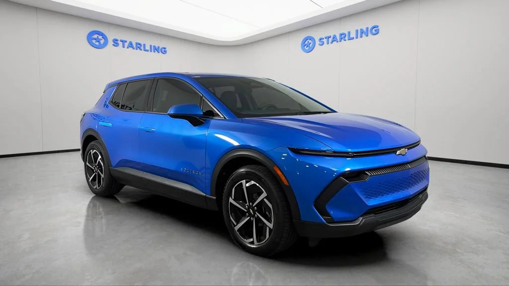 Used 2025 Riptide Blue Metallic Chevrolet LT image 14