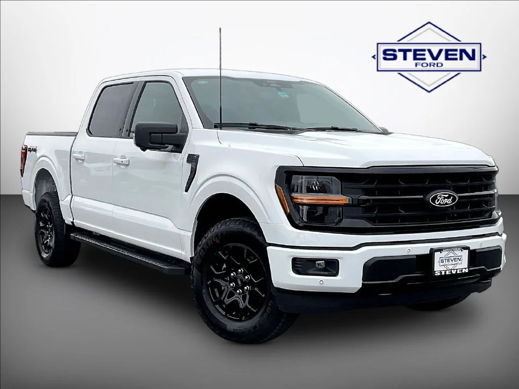 New 2026 Oxford White Ford XLT image 1
