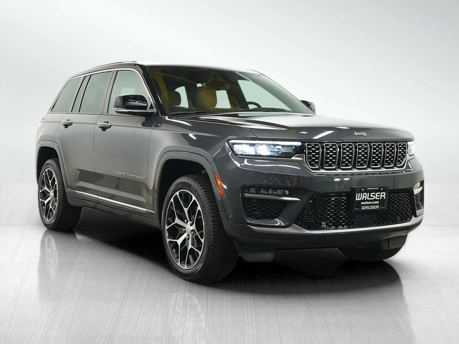 Used 2024 Baltic Gray Metallic Clearcoat Jeep Summit Reserve image 7
