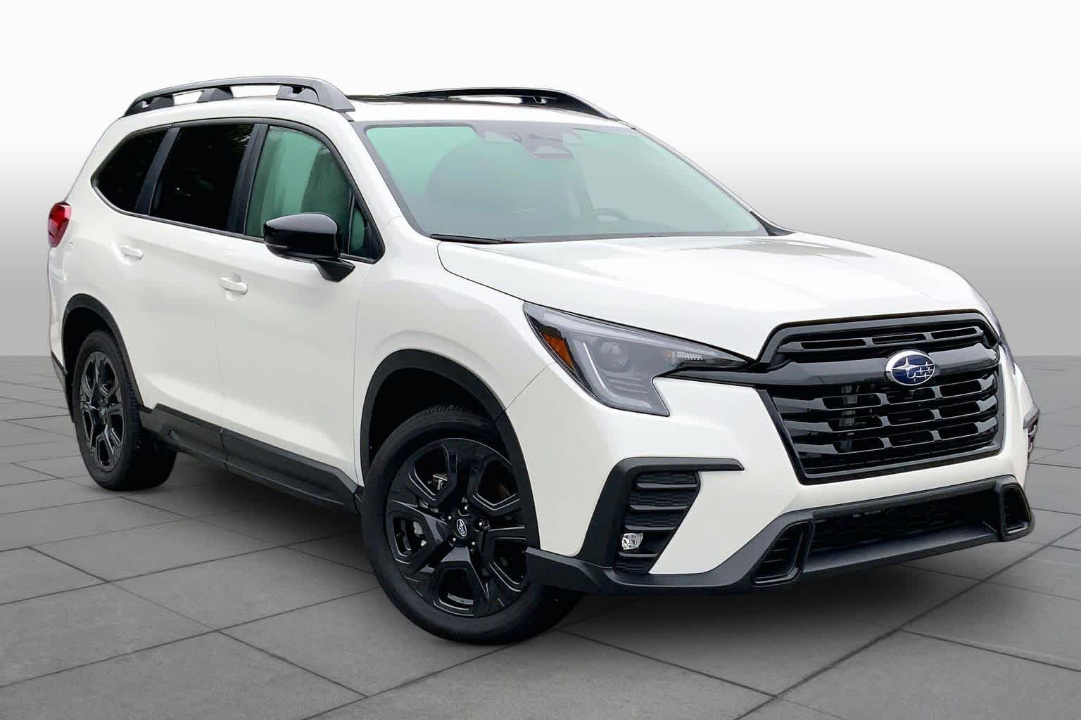 Used 2025 Crystal White Pearl Subaru Onyx Edition Touring image 3