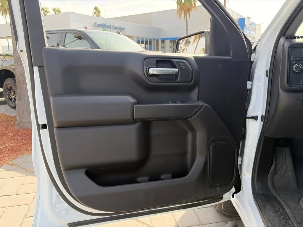 Used 2025 Summit White Chevrolet Custom image 13