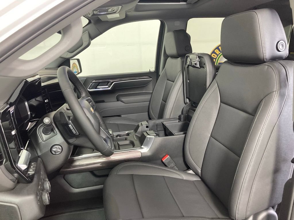 2026 Chevrolet Silverado 1500 LTZ - Photo 10
