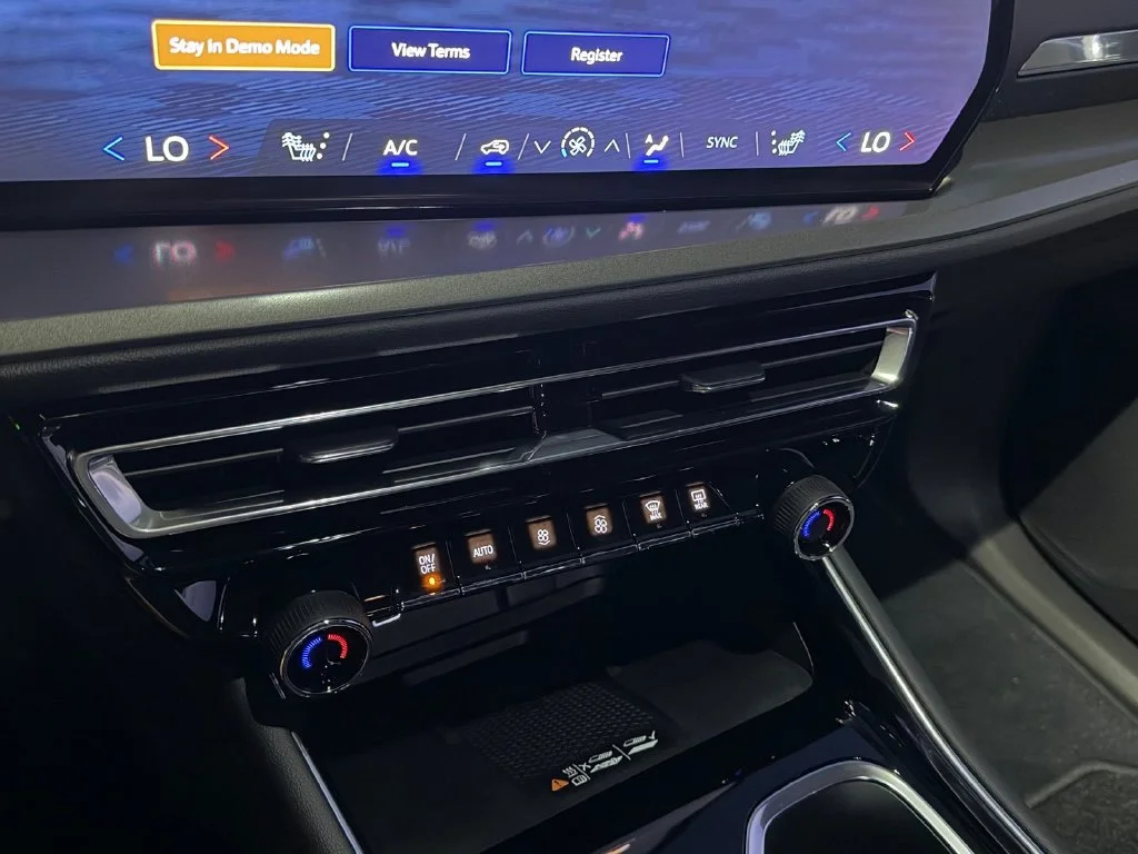 New 2027 Mosaic Black Metallic Chevrolet LT image 12