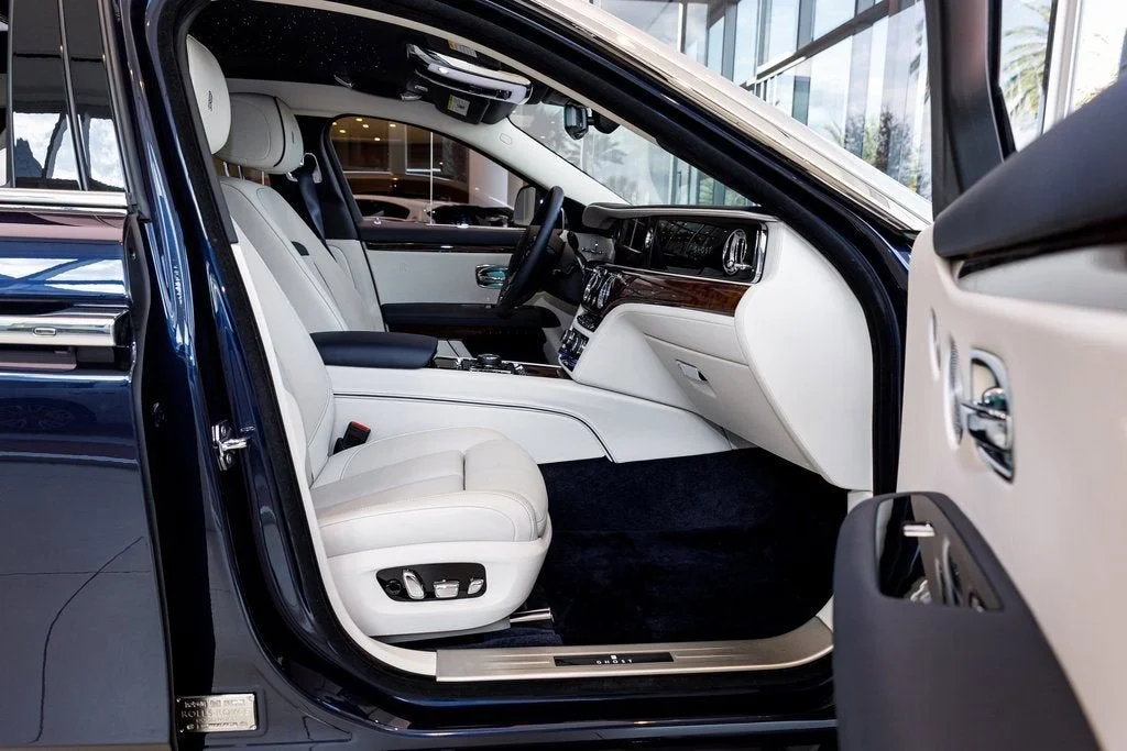 Used 2021 Midnight Sapphire Rolls-Royce  image 47