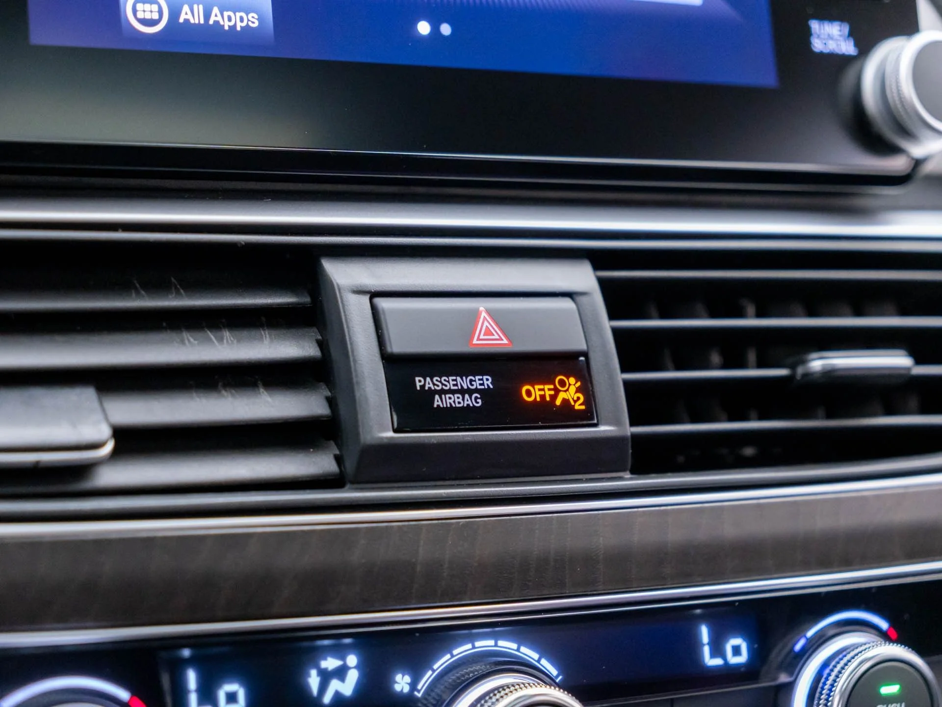 Used 2018  Honda EX image 25