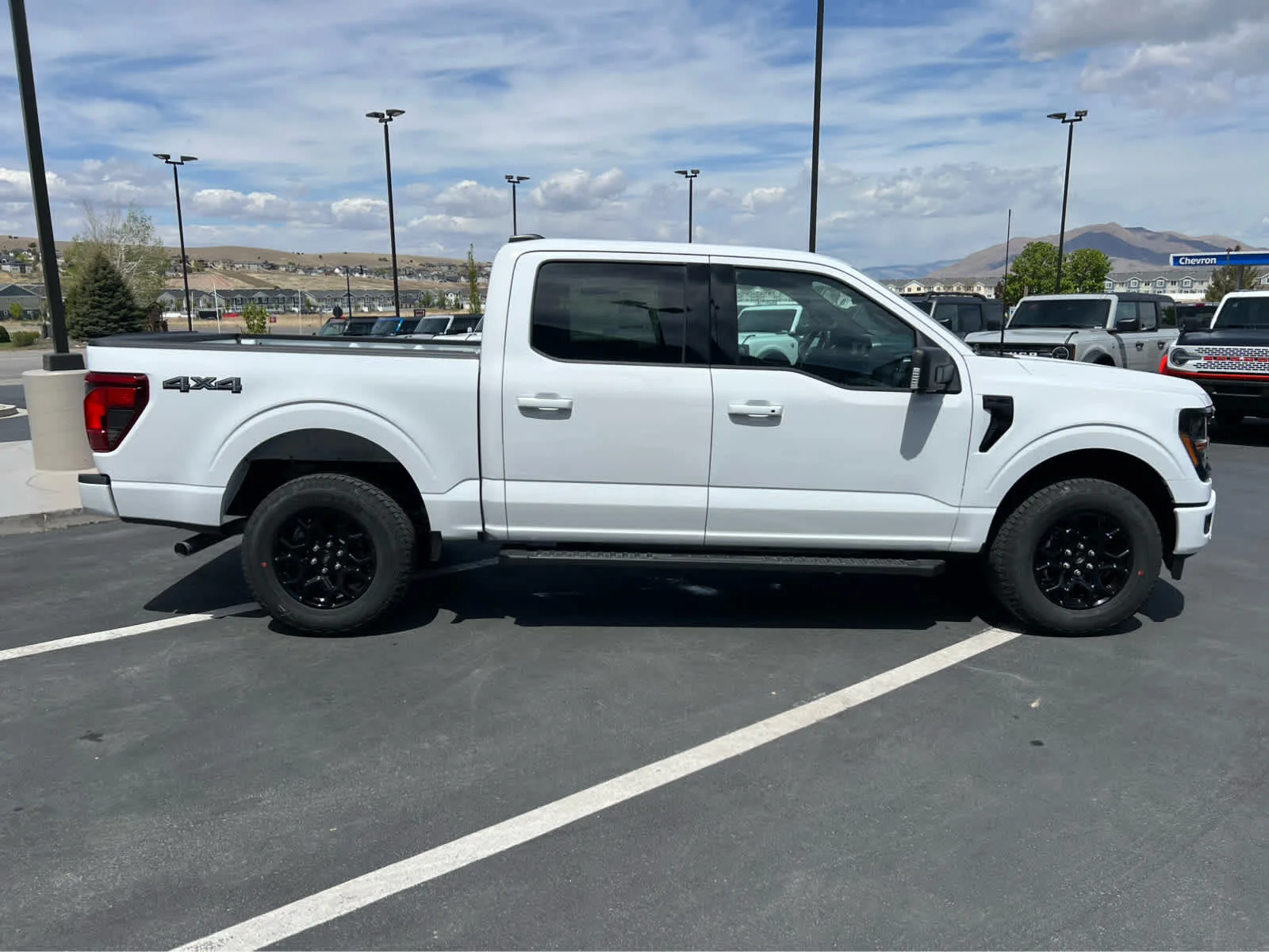 New 2026 Oxford White Ford XLT image 6