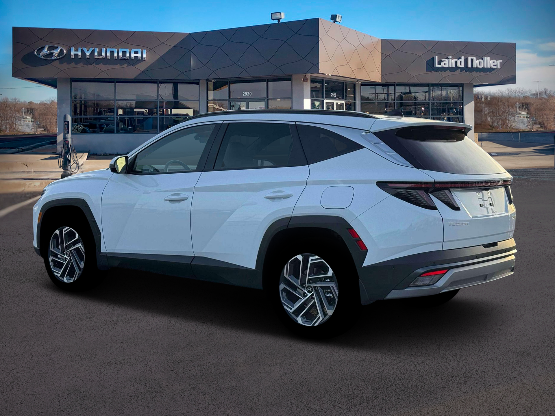 View vehicle photo 4