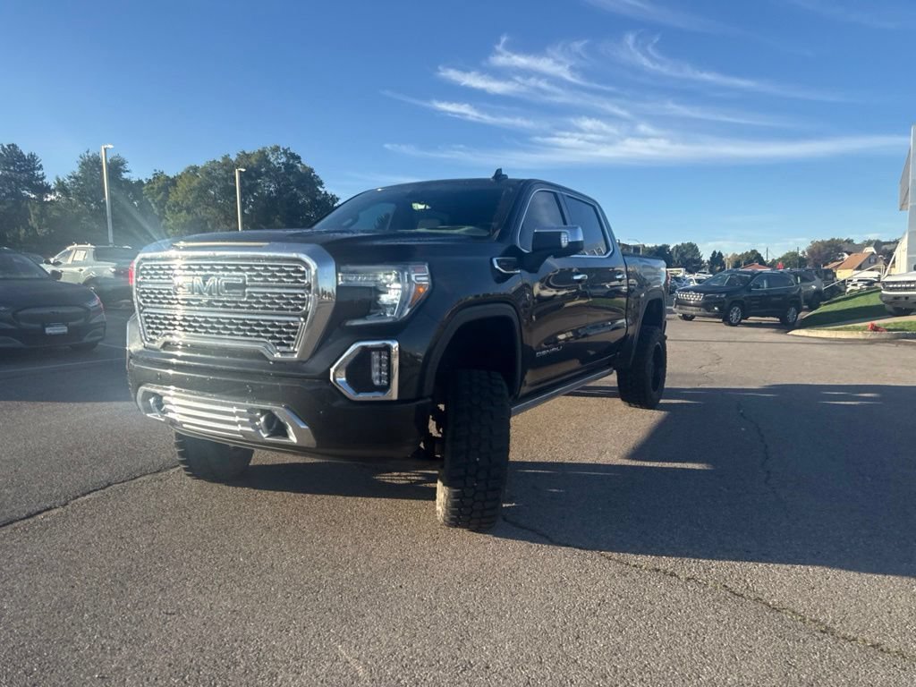 Used 2019 Onyx Black GMC Denali image 17