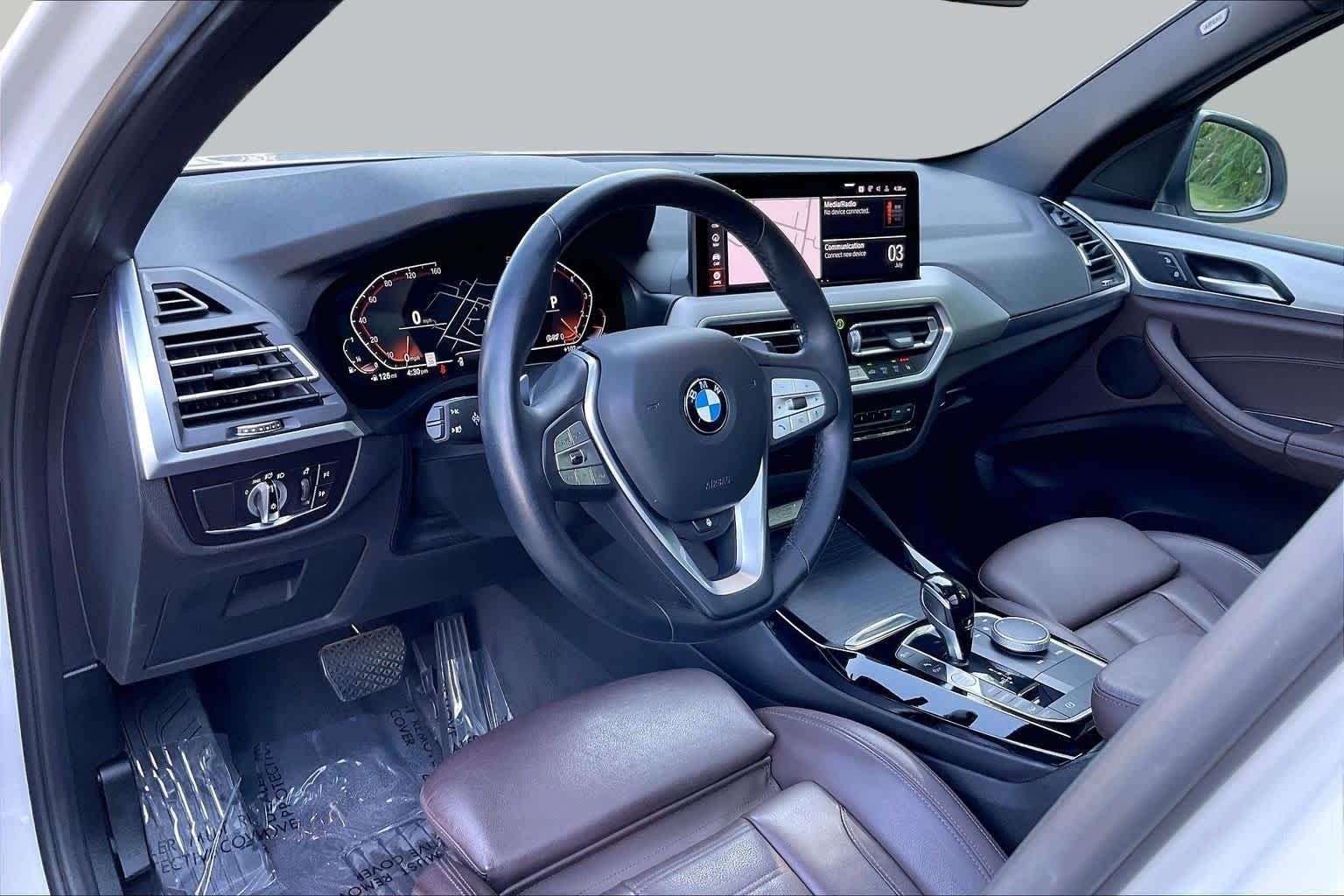 Used 2022 Mineral White Metallic BMW xDrive30i image 17