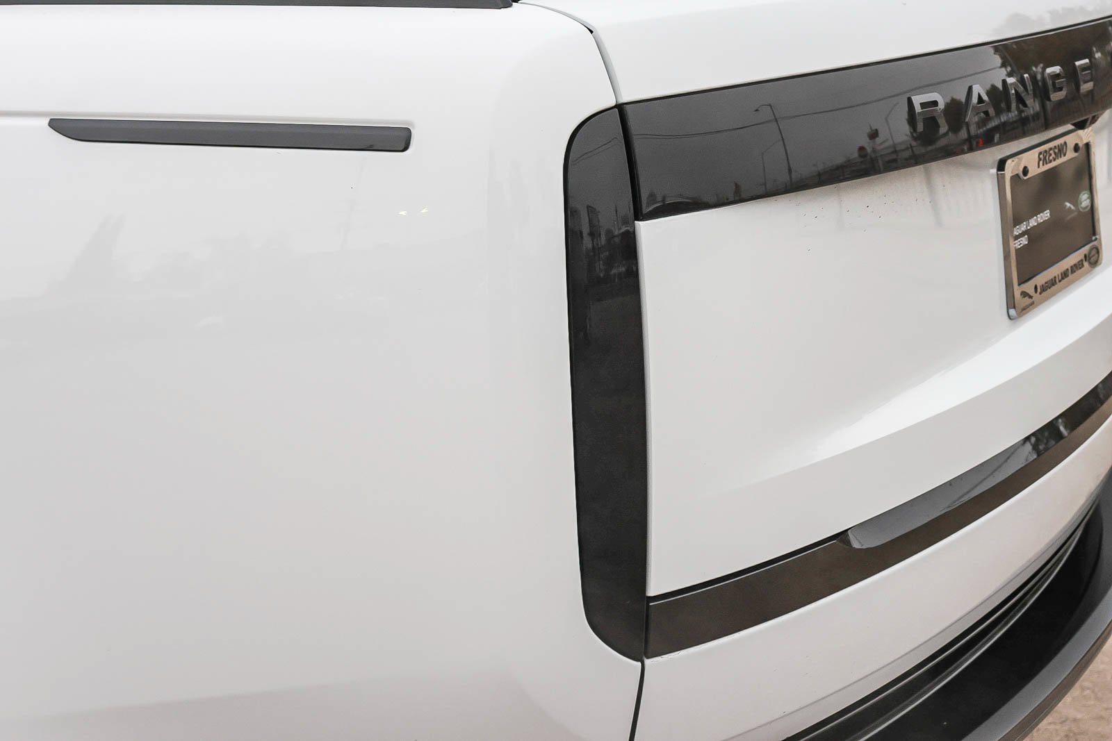 2025 Land Rover Range Rover SE - Photo 10