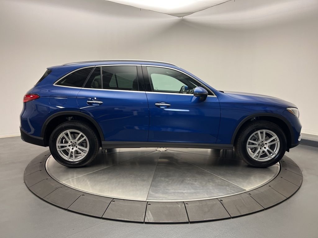 Used 2026 Starling Blue Metallic Mercedes-Benz GLC 300 image 8
