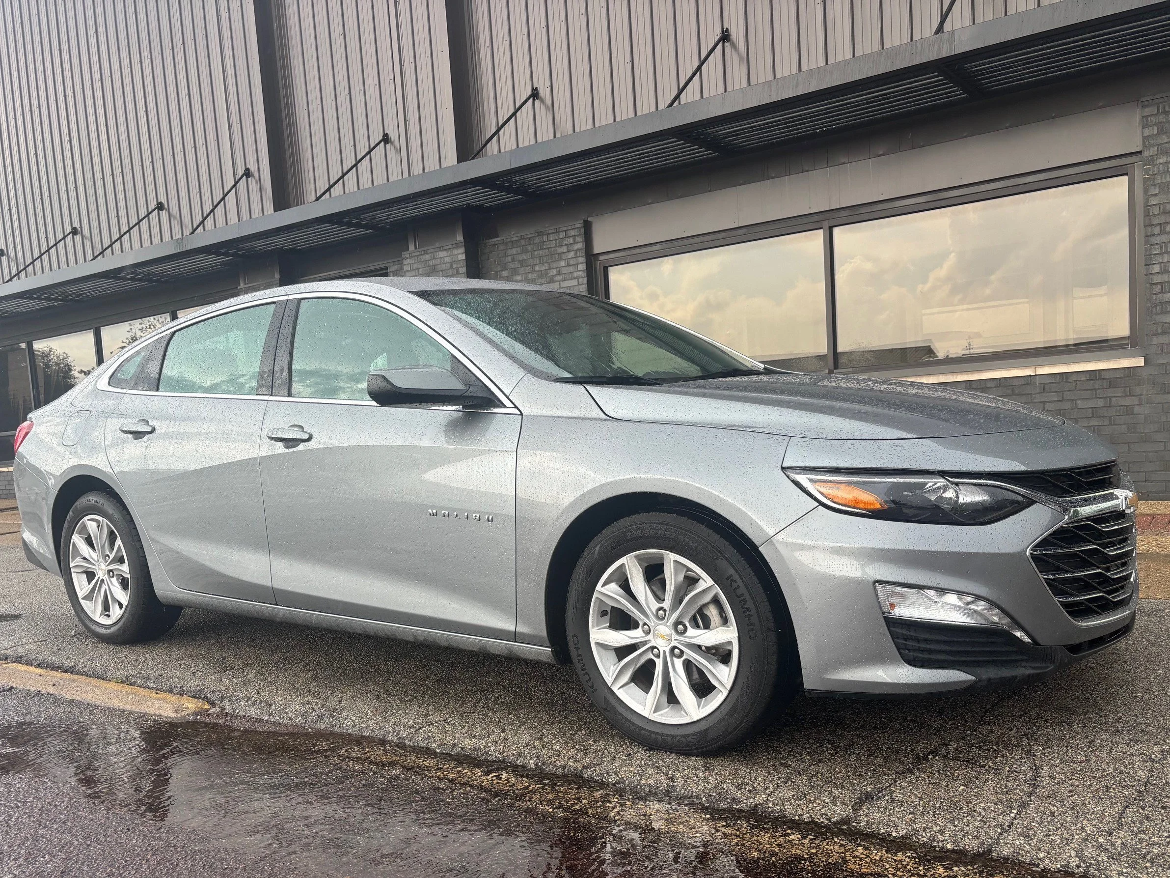Used 2025 Sterling Gray Metallic Chevrolet LT image 3