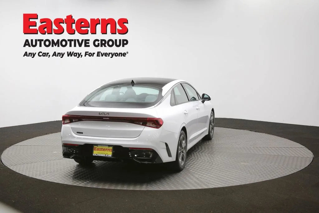 Used 2022 White Kia EX image 39