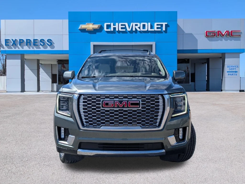 Used 2023 Green GMC Denali image 8