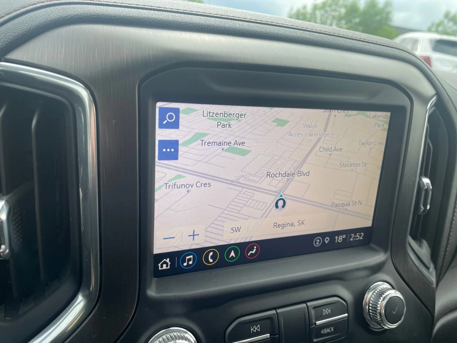 Used 2023 Blue GMC AT4 Crew Cab image 26