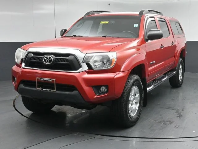 Used 2013 Red Toyota Base image 8