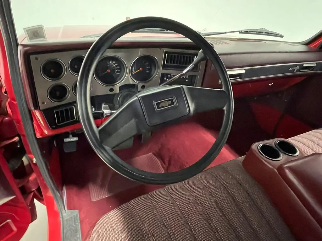 Used 1985  Chevrolet NA image 54