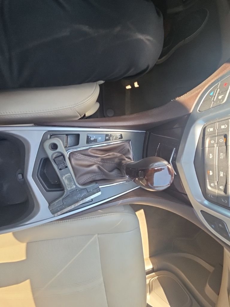 Used 2010 Red Cadillac Luxury image 19
