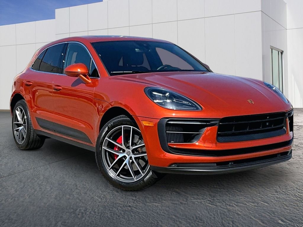 Used 2022  Porsche S image 9