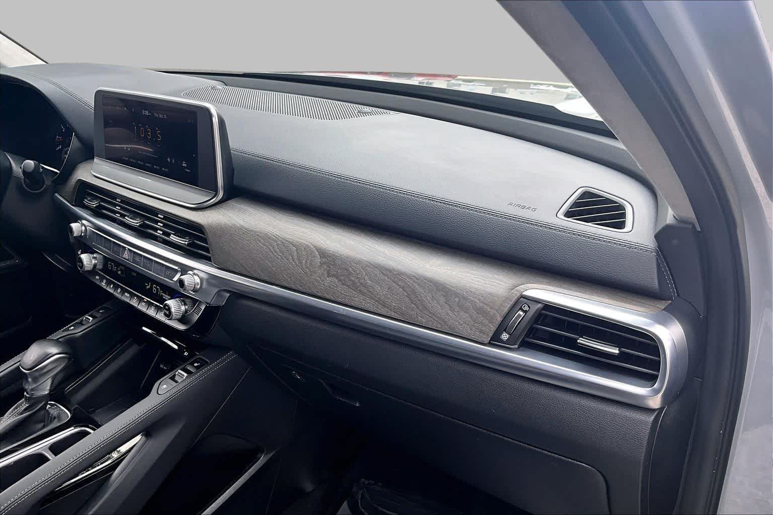 Used 2022 Wolf Gray Kia SX image 19