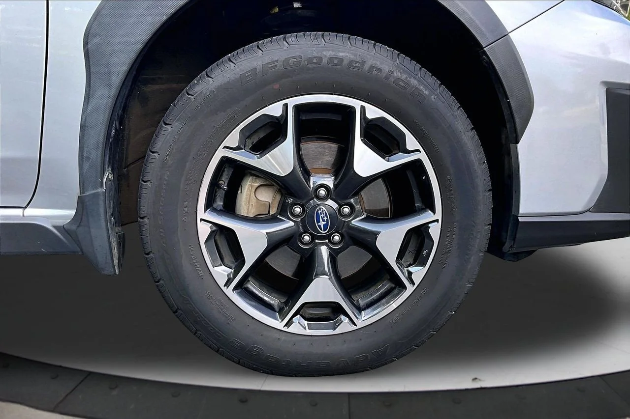 Used 2020 Silver Subaru Premium image 31