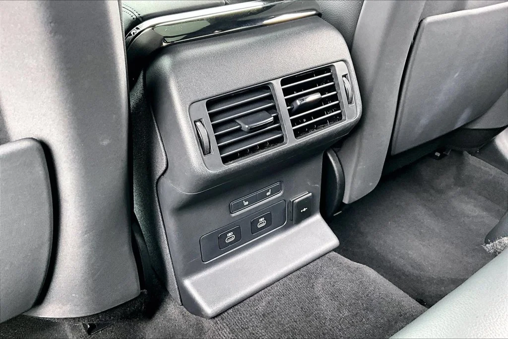 Certified Used 2024 Gray Land Rover Dynamic SE image 10