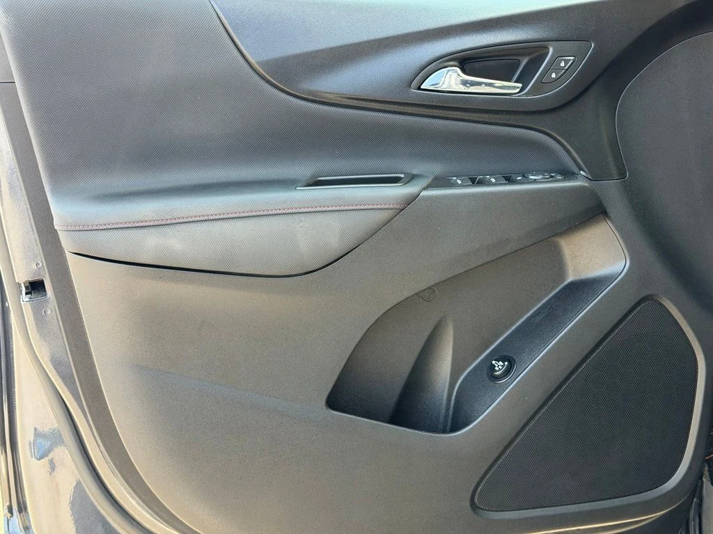 Used 2022 Gray Chevrolet RS image 22