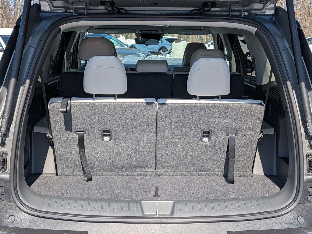 New 2026 Gray Hyundai SE image 26
