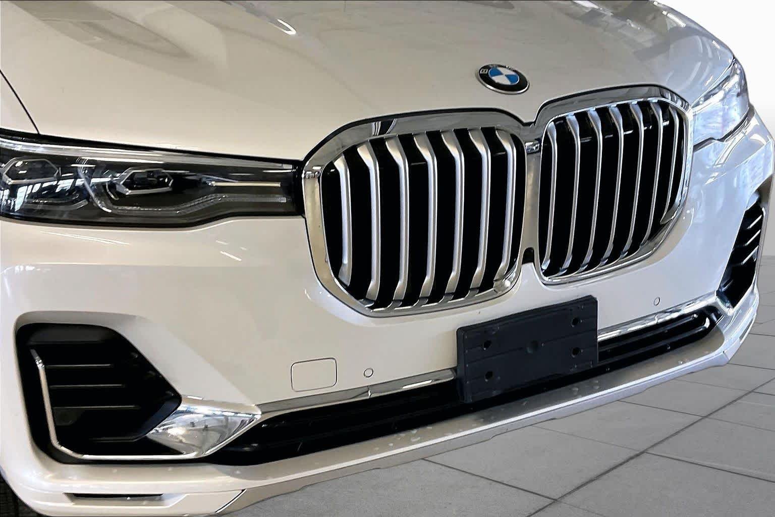Used 2020 Mineral White Metallic BMW xDrive40i image 30