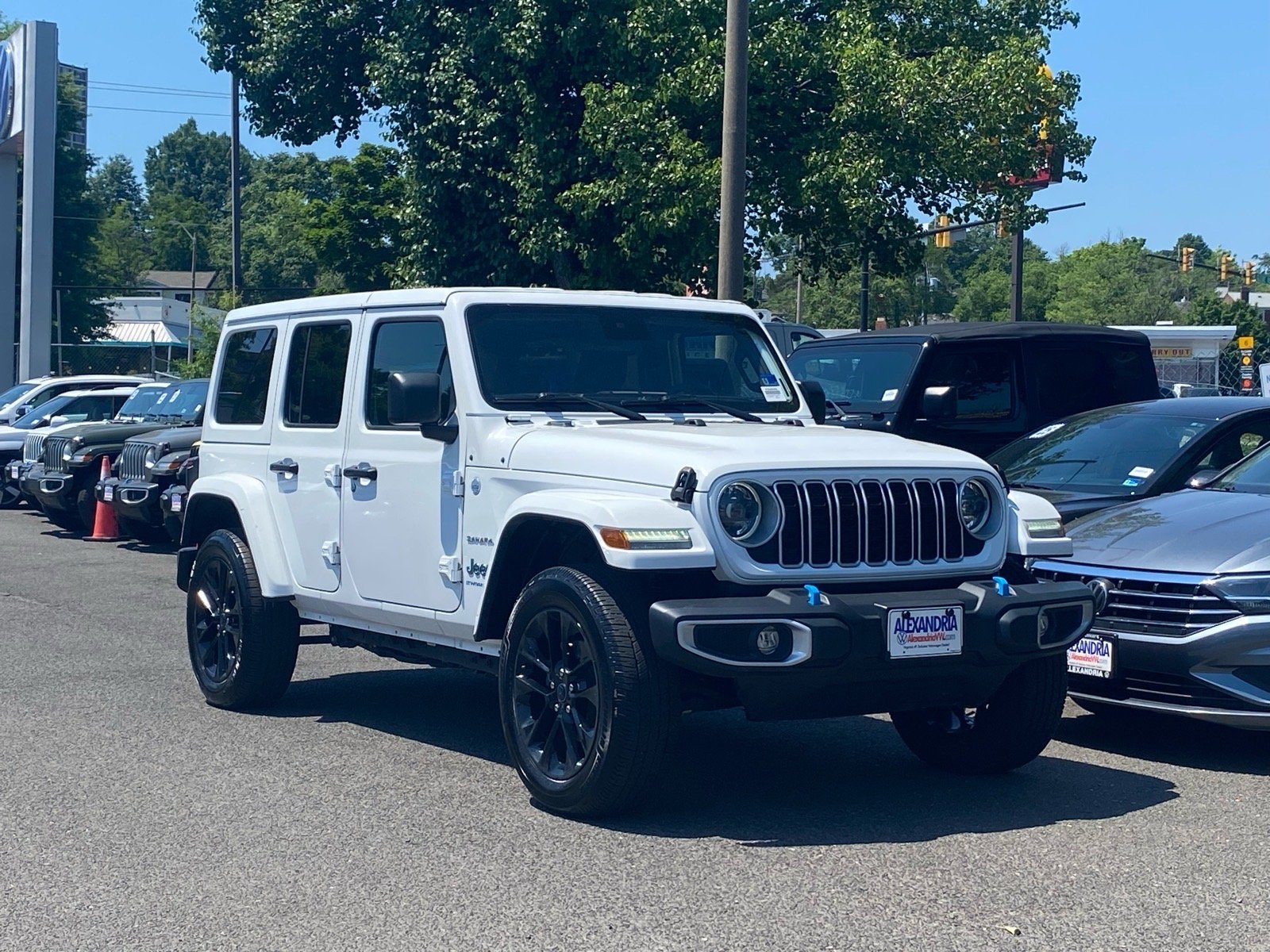 2024 Jeep Wrangler 4xe Sahara 4XE's photo