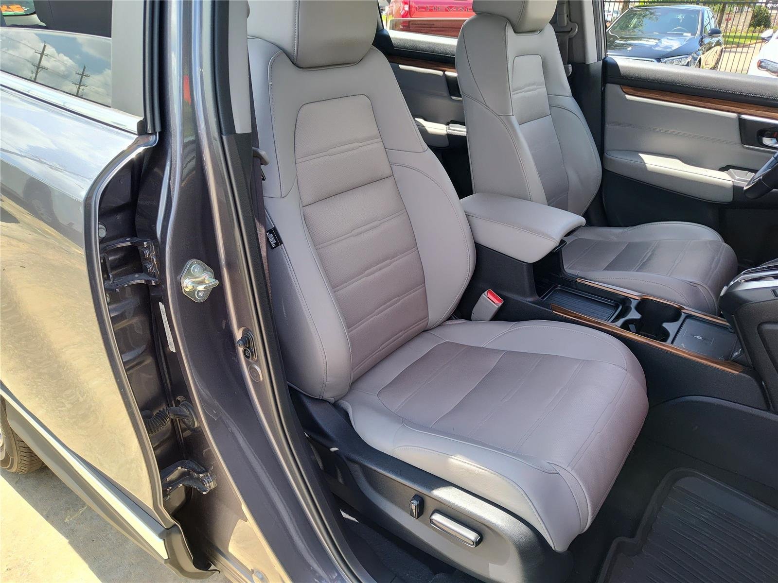 Used 2020 Modern Steel Metallic Honda Touring image 24