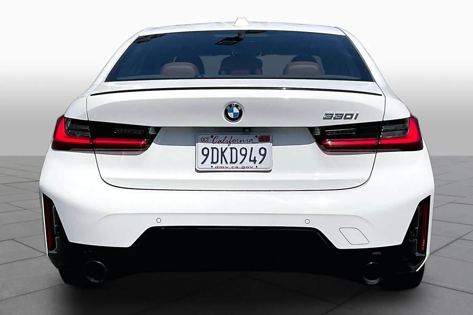 Used 2023 Alpine White BMW 330i image 4