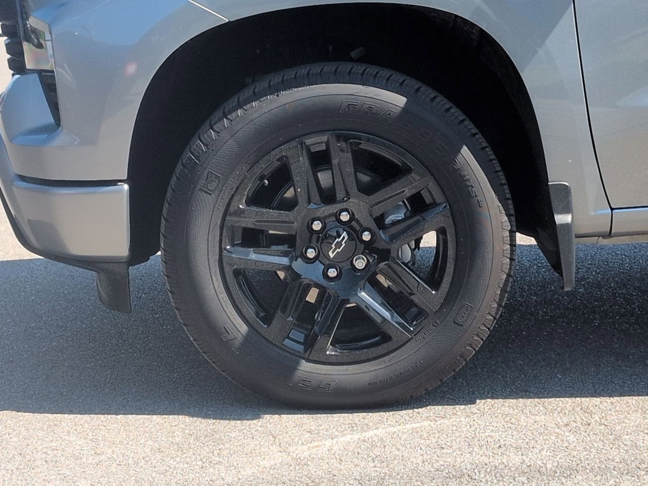 Used 2026 Sterling Gray Metallic Chevrolet Custom image 31