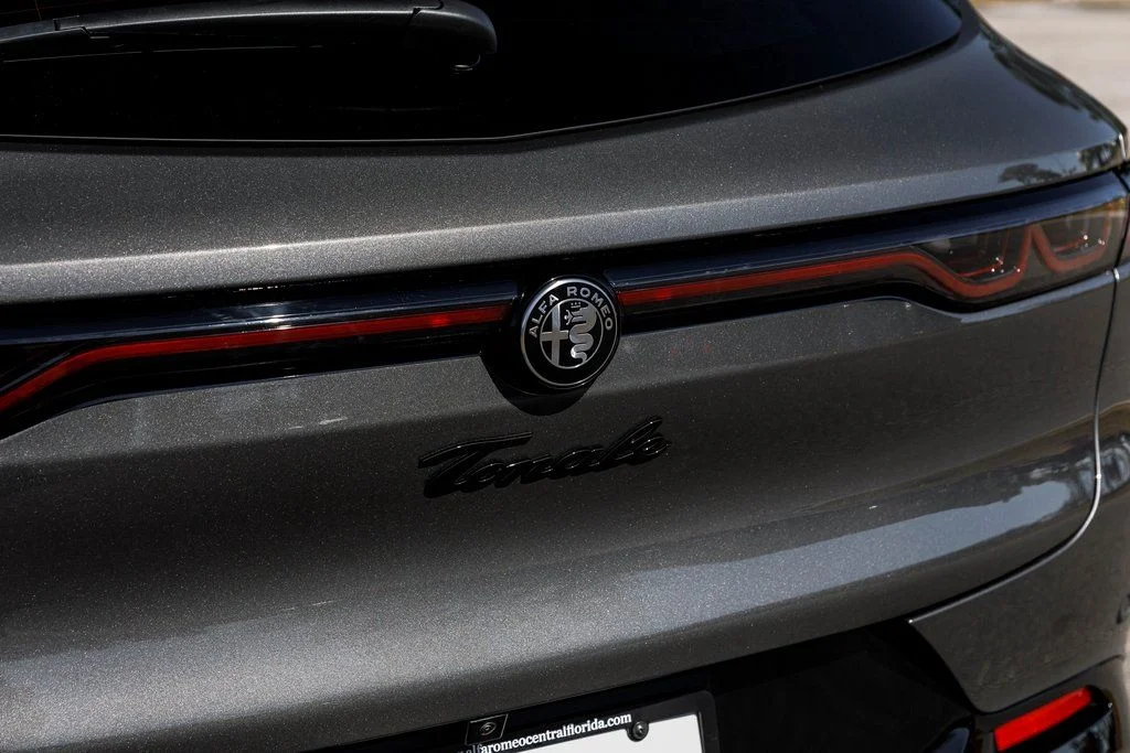 New 2026 Silver Alfa Romeo Sport Speciale image 9