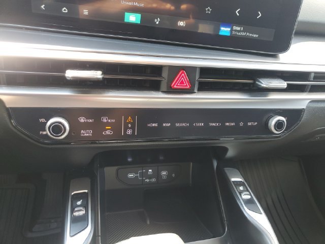 Certified Used 2025 Ebony Black Kia S image 32