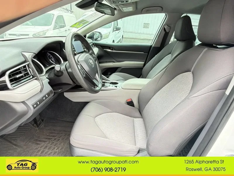 Used 2022 White Toyota LE image 5