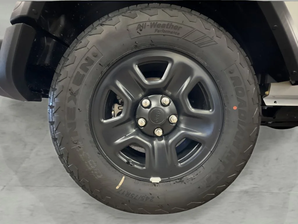 New 2026 Bright White Clear-Coat Exterior Paint Jeep Sport image 21