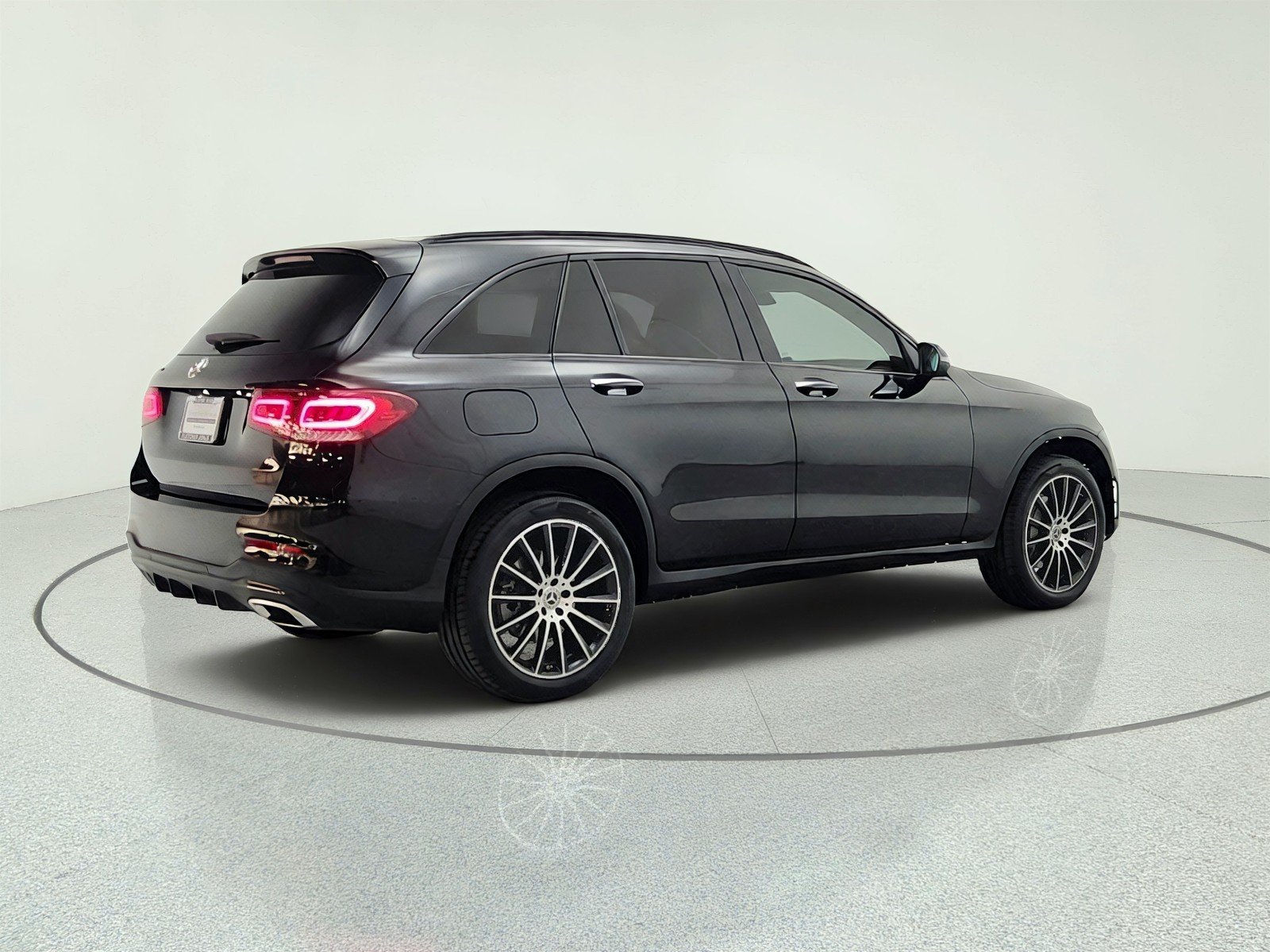 Used 2021 Black Mercedes-Benz GLC 300 SUV image 5