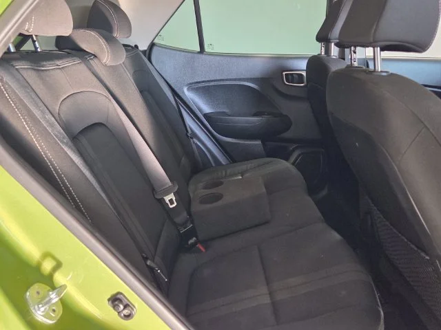 Used 2023 Green Hyundai SEL image 12