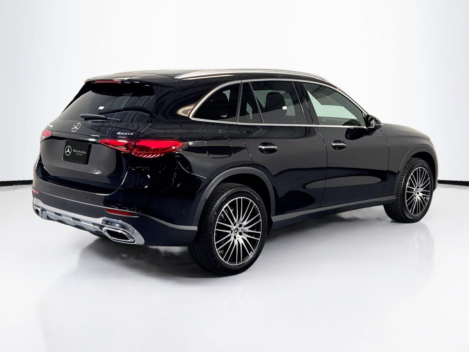 New 2026 Black Mercedes-Benz GLC 300 image 5