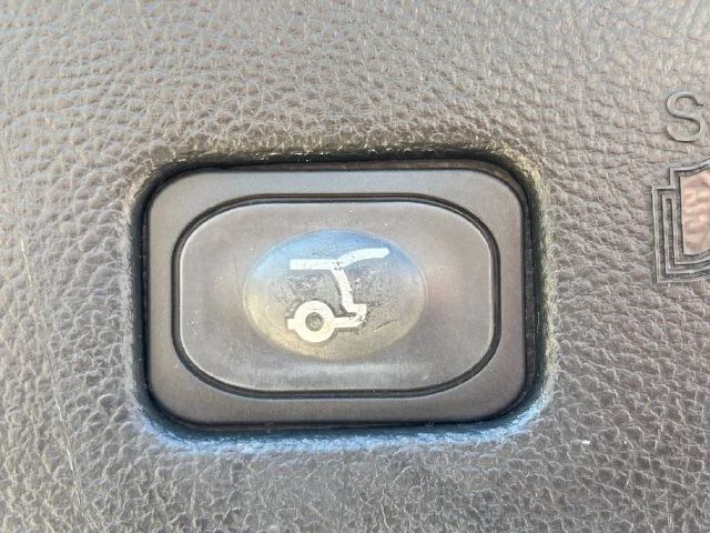 Used 2022 Red Ford SEL image 10
