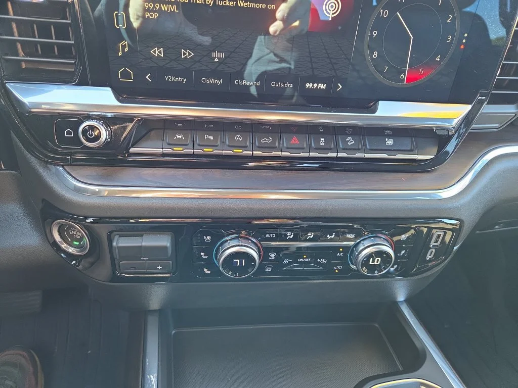 2024 GMC Sierra 1500 SLT - Photo 18